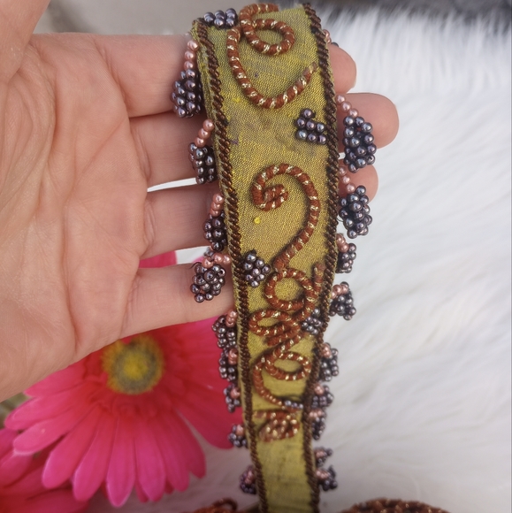 Mary Frances Purple Grapes Cluster Beaded Wristlet - Picture 12 of 16